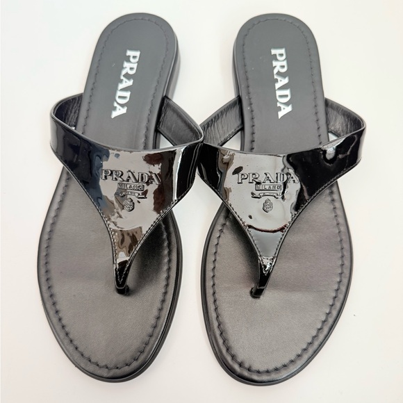 Prada Black Patent Leather logo embellished Flip flop thong flat sandals EU 39 - Picture 2 of 8